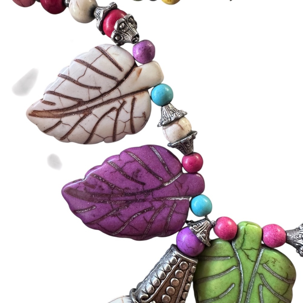 Colorful Leaf Necklace - Picture 4 of 4